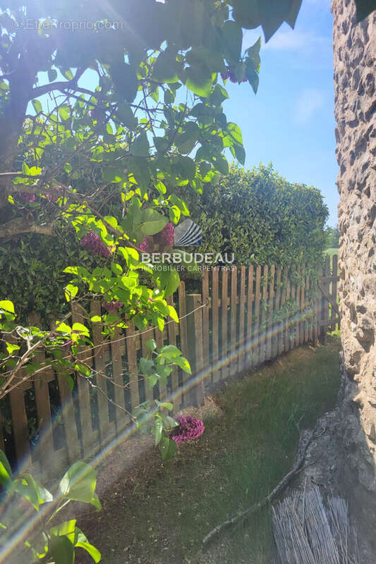 Maison à REVEST-DU-BION