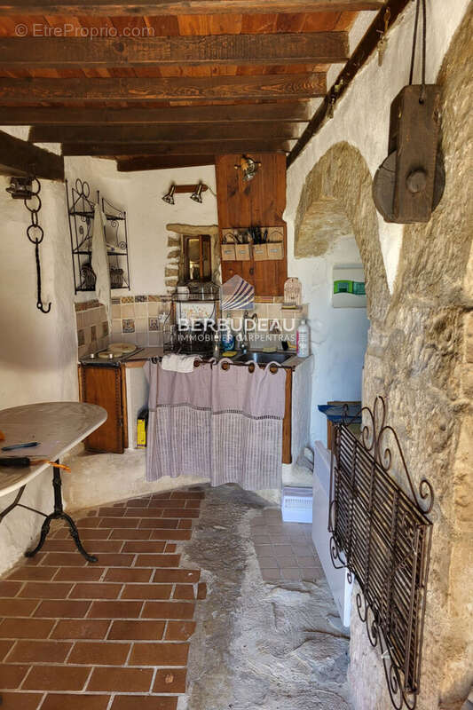 Maison à REVEST-DU-BION