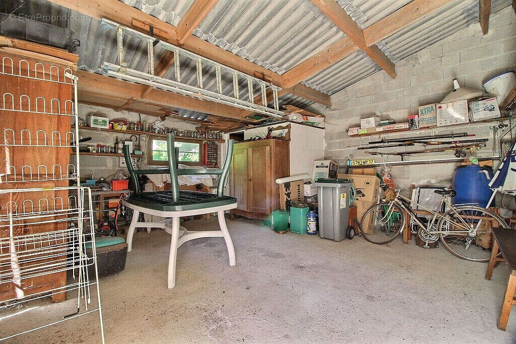 Maison à CHAMPS-SUR-TARENTAINE-MARCHAL