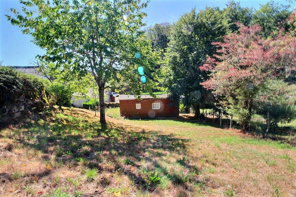 Maison à CHAMPS-SUR-TARENTAINE-MARCHAL