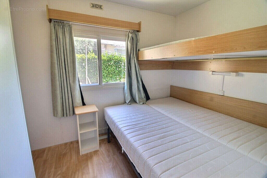 Maison à CHAMPS-SUR-TARENTAINE-MARCHAL