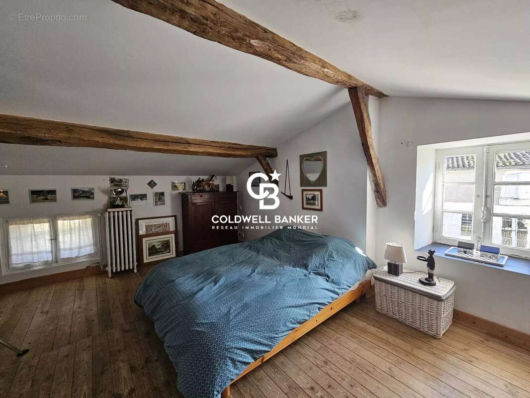 Maison à CHERVES-RICHEMONT