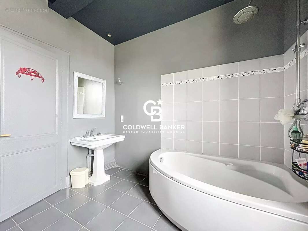 Maison à CHERVES-RICHEMONT