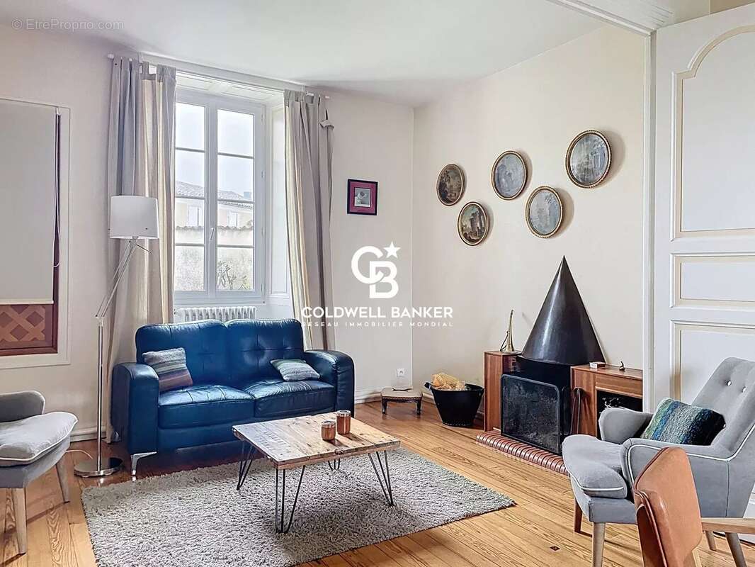 Maison à CHERVES-RICHEMONT