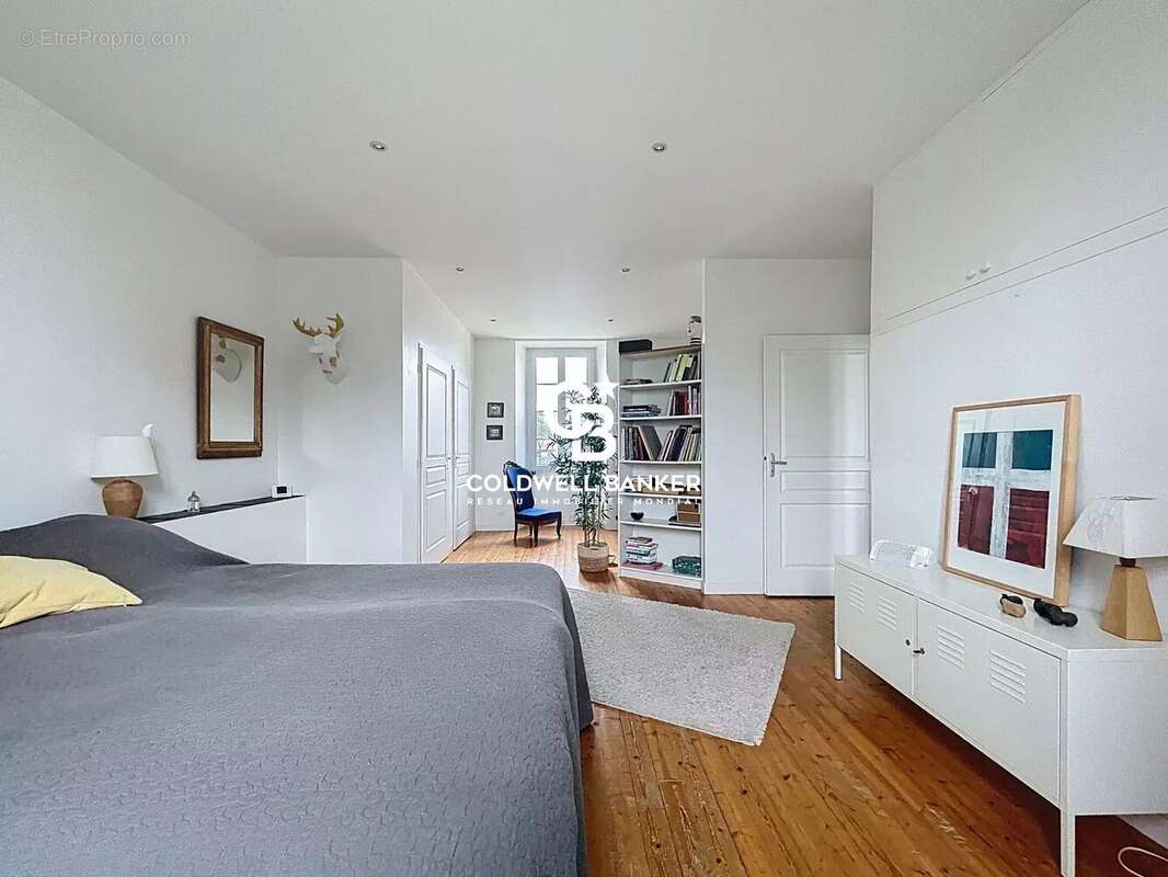 Maison à CHERVES-RICHEMONT