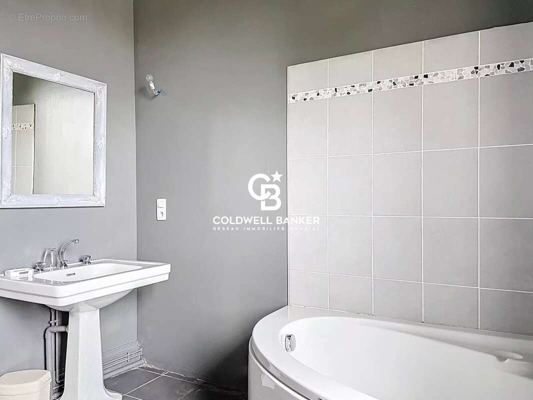 Maison à CHERVES-RICHEMONT