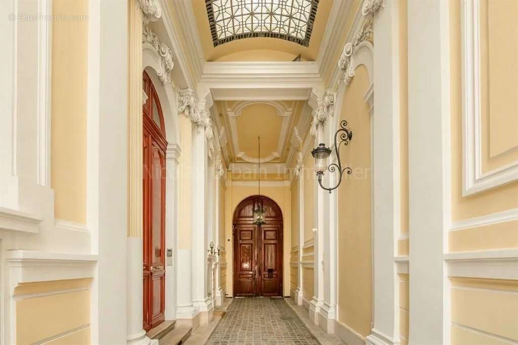 Appartement à PARIS-7E