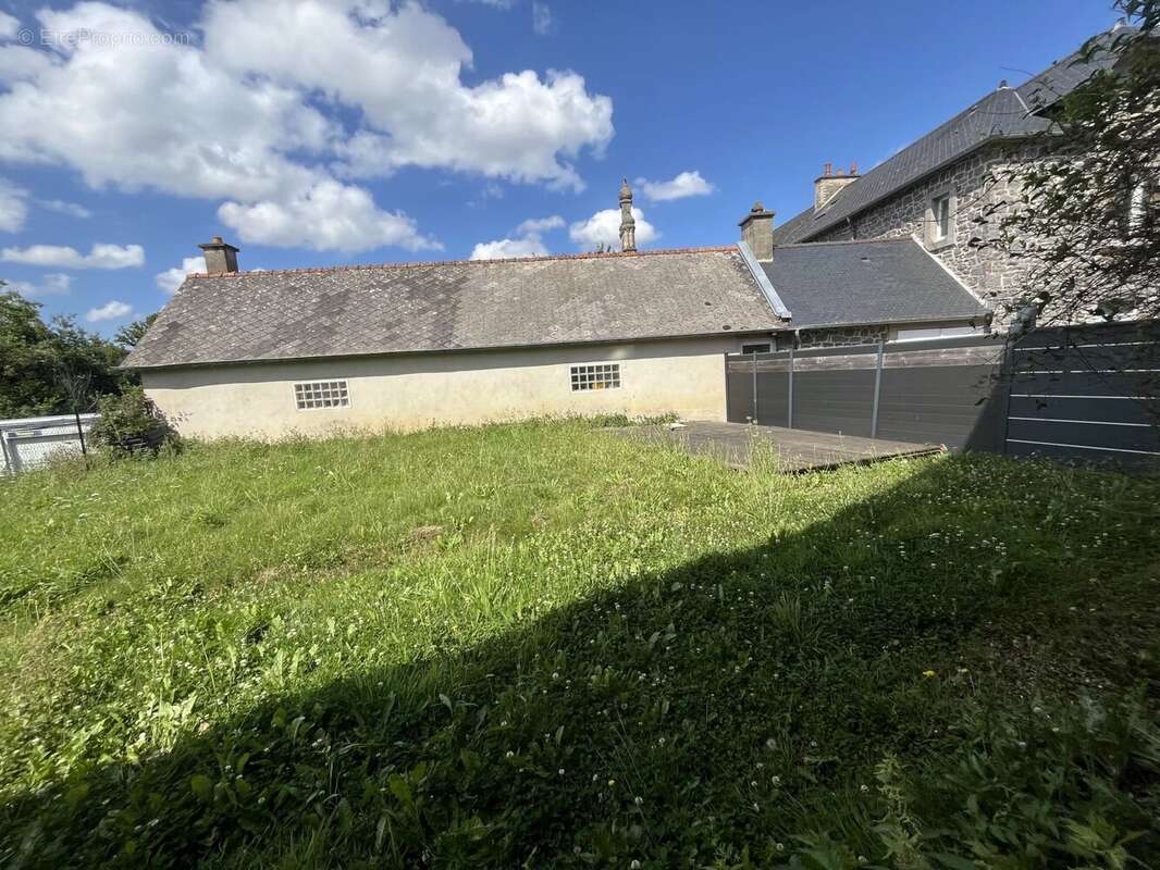 Maison à MINIAC-MORVAN