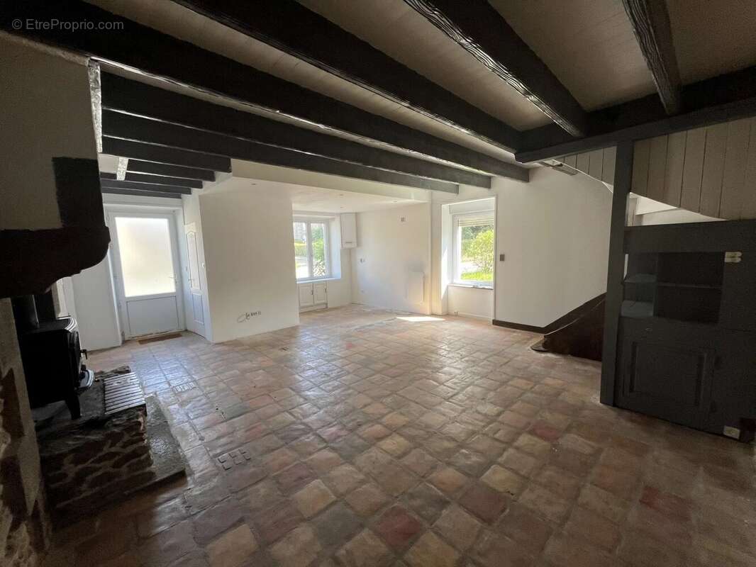 Maison à MINIAC-MORVAN