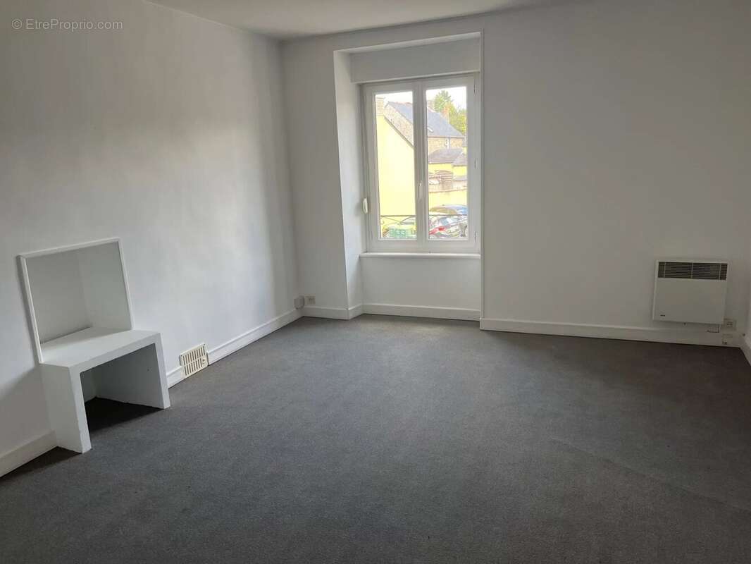 Maison à MINIAC-MORVAN