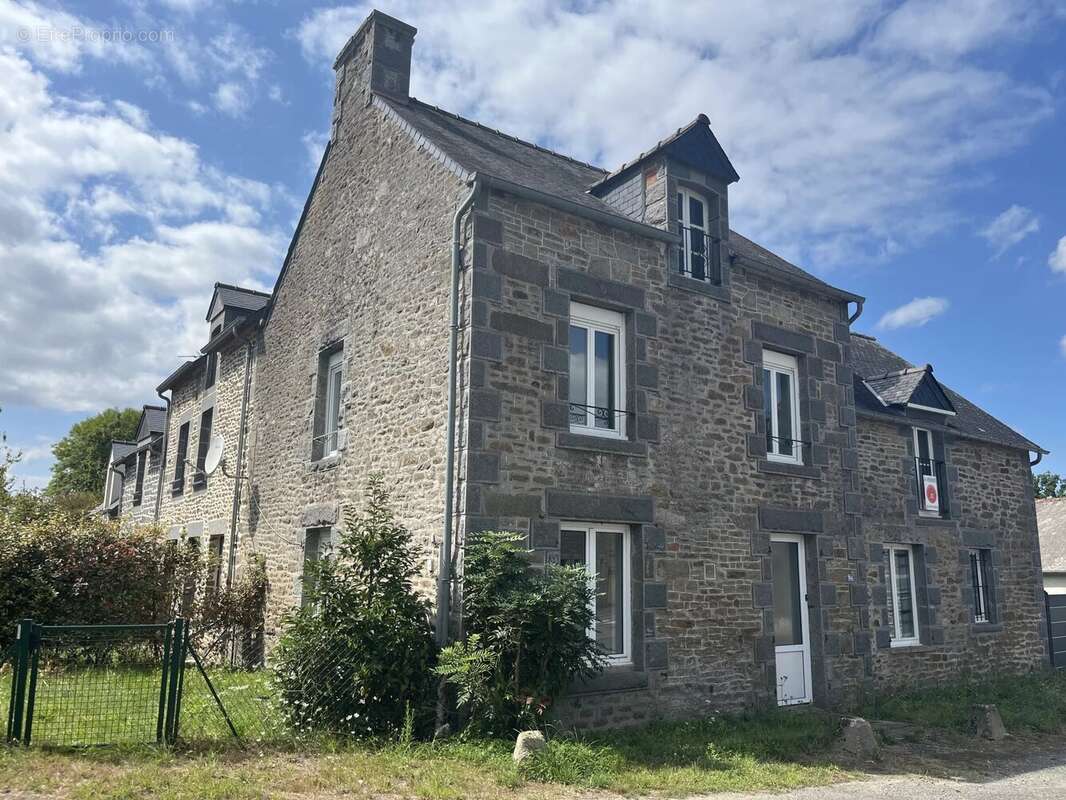 Maison à MINIAC-MORVAN