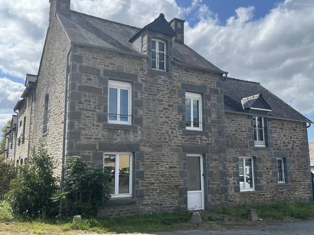 Maison à MINIAC-MORVAN