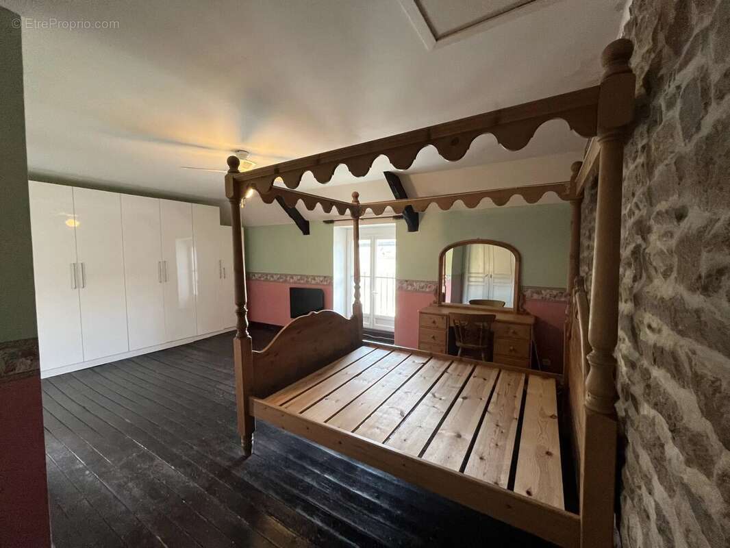 Maison à MINIAC-MORVAN