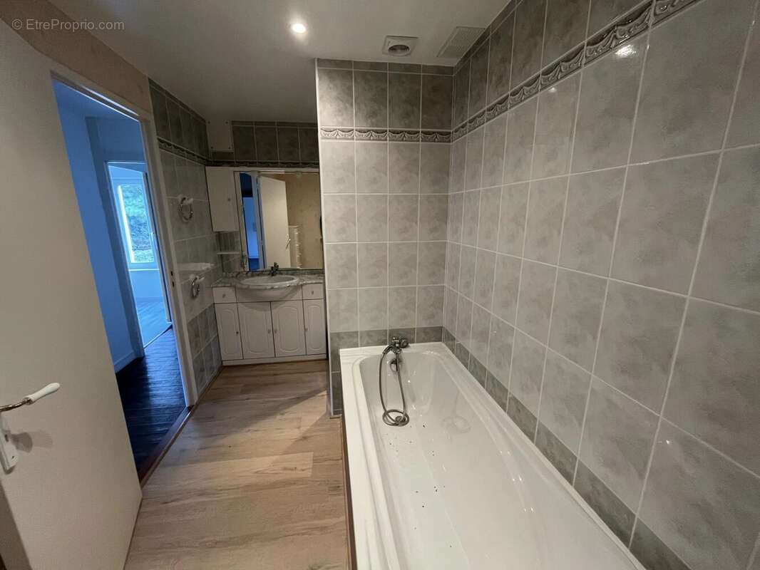 Maison à MINIAC-MORVAN