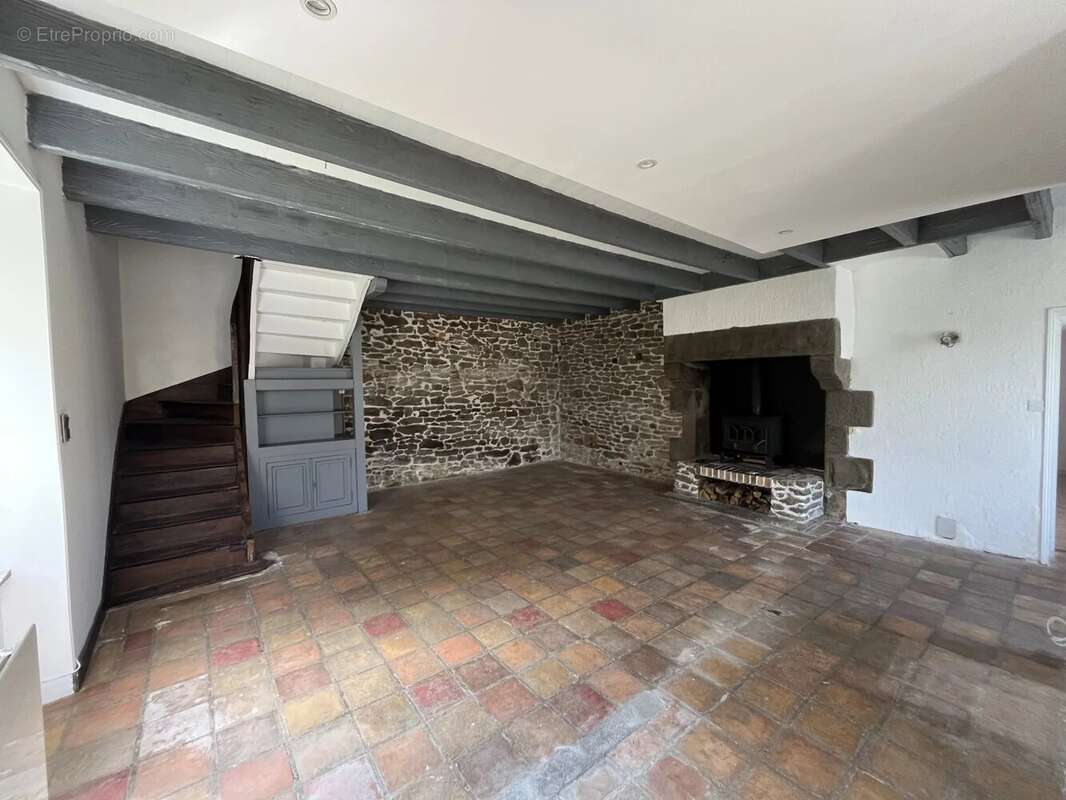 Maison à MINIAC-MORVAN