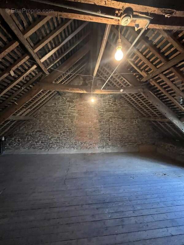 Maison à MINIAC-MORVAN