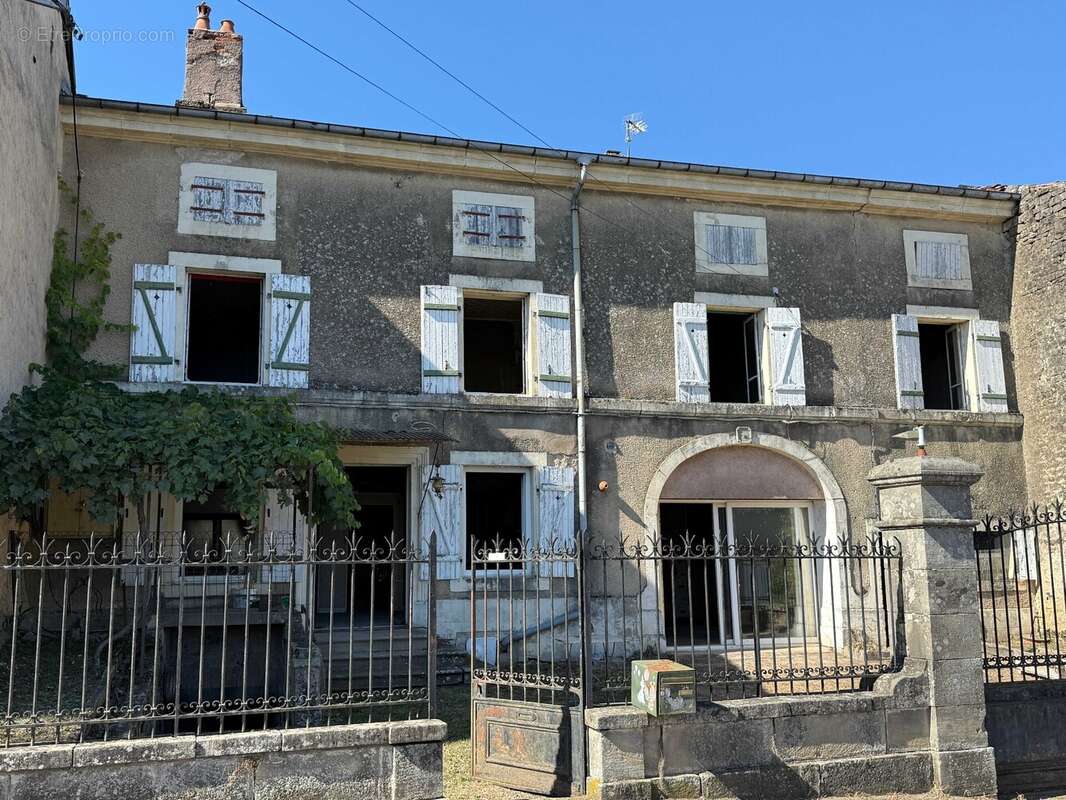 Maison à CHATILLON-SUR-SAONE
