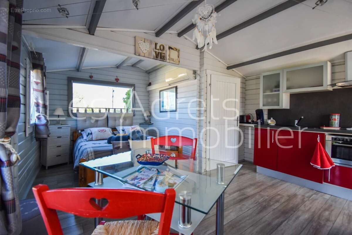 Maison à LES ADRETS-DE-L&#039;ESTEREL