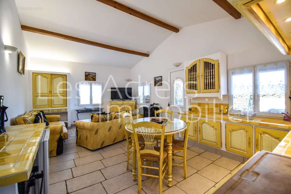 Maison à LES ADRETS-DE-L&#039;ESTEREL