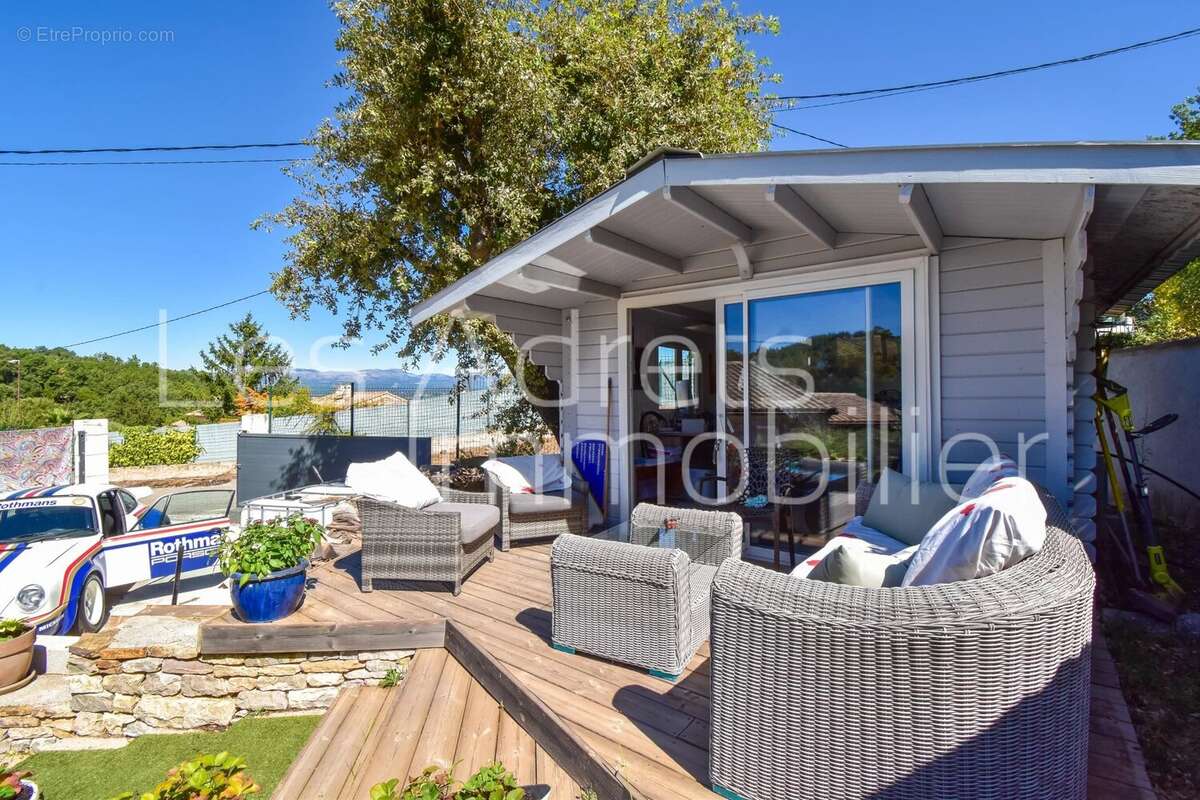 Maison à LES ADRETS-DE-L&#039;ESTEREL