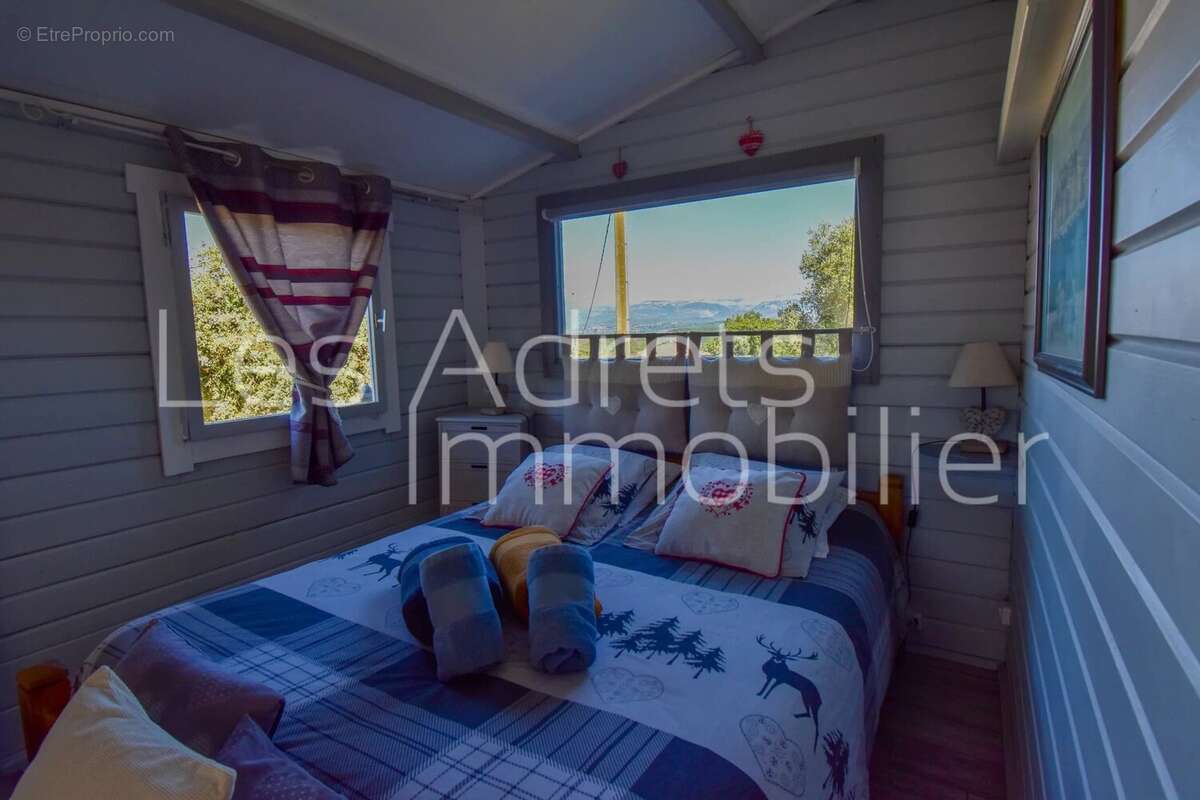 Maison à LES ADRETS-DE-L&#039;ESTEREL