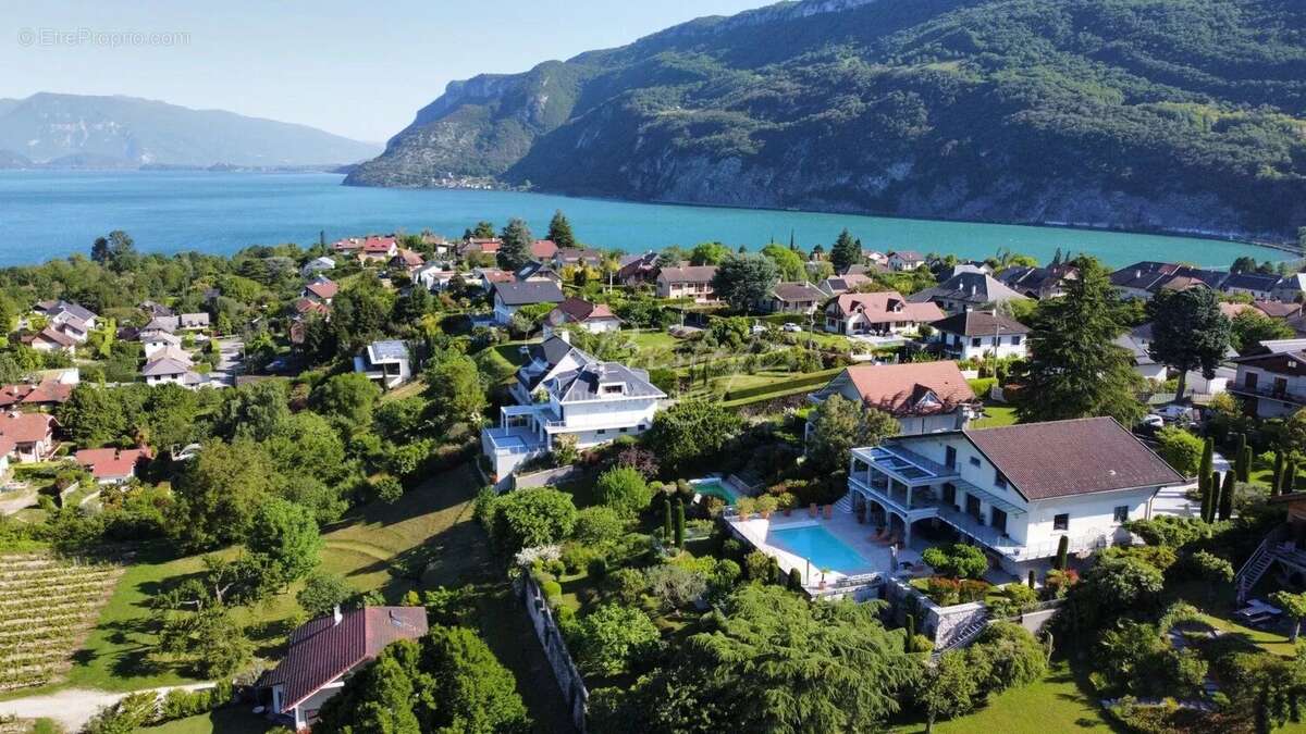 Maison à BRISON-SAINT-INNOCENT