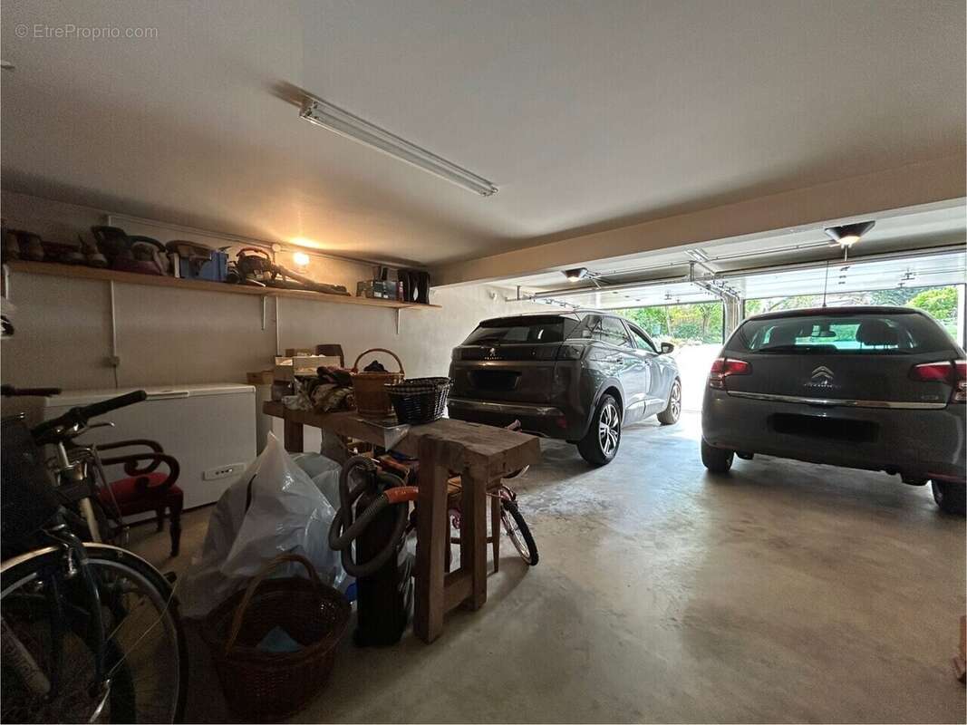 Maison à GENISSIEUX