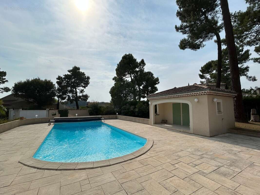 Maison à GENISSIEUX