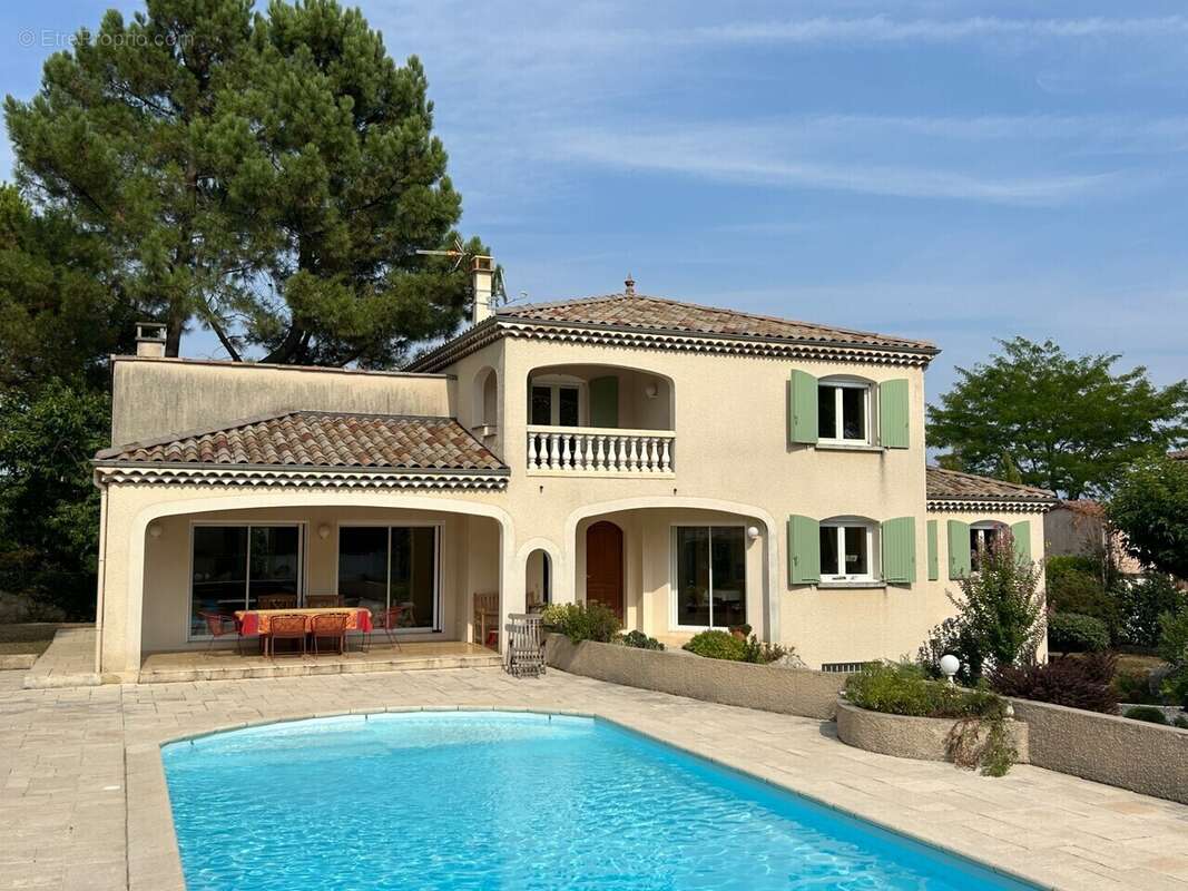 Maison à GENISSIEUX