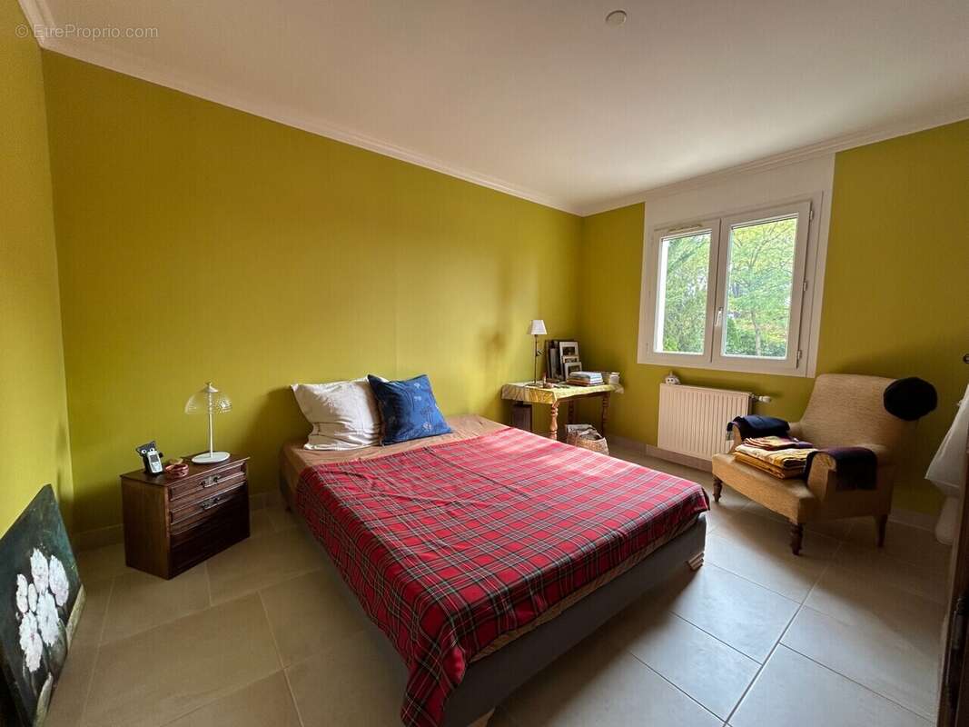 Maison à GENISSIEUX