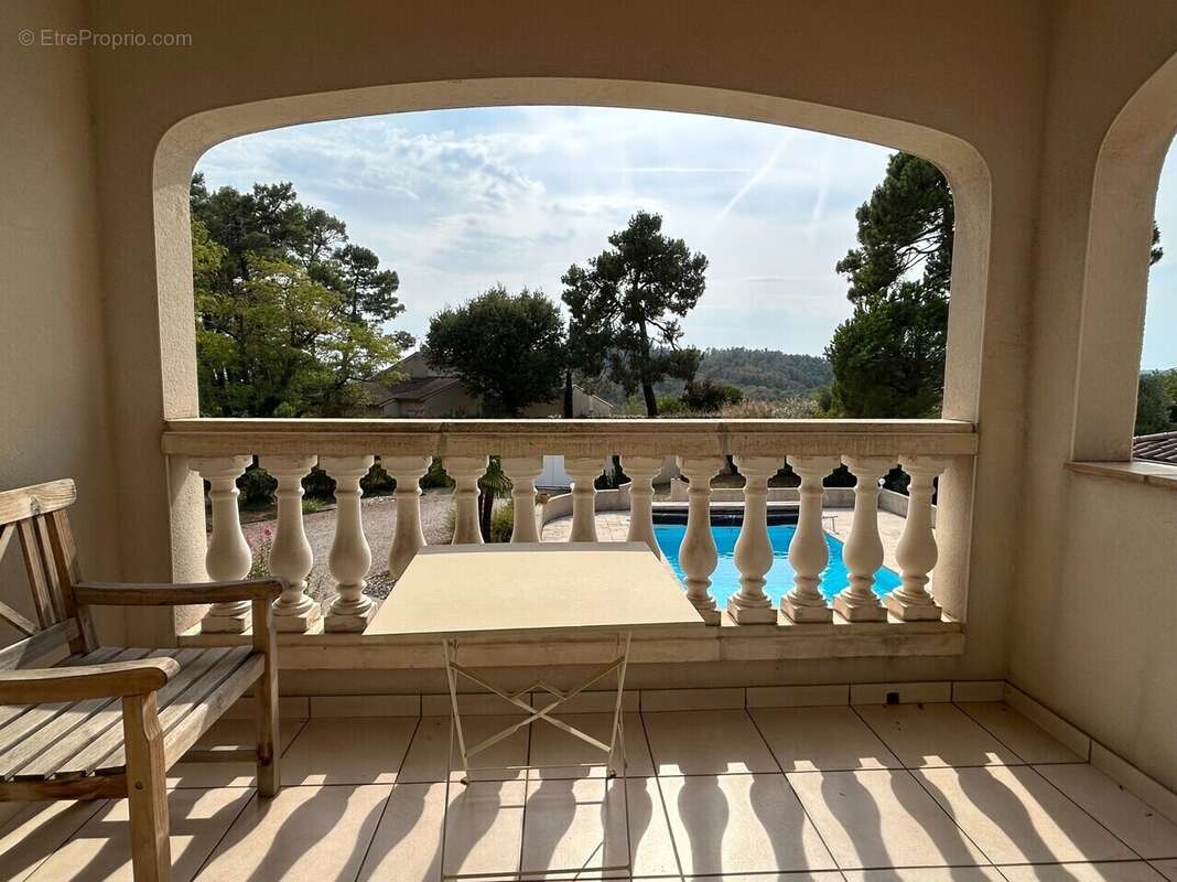 Maison à GENISSIEUX