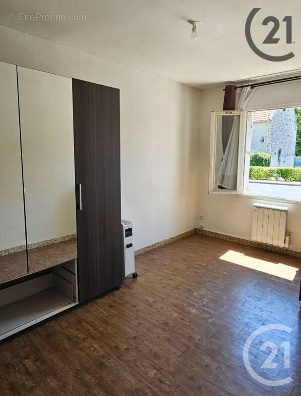 Autre à LONGUEVILLE