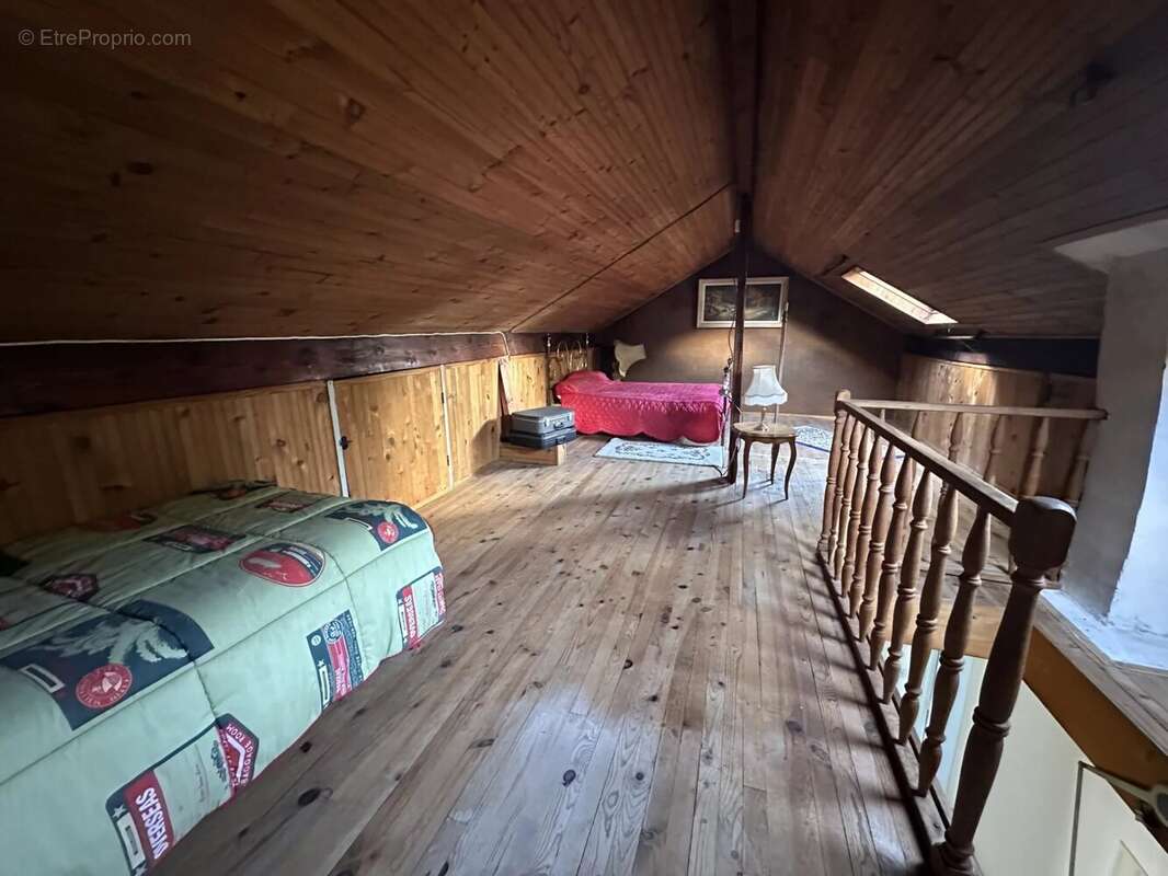 Maison à LE MESNIL-SAINT-DENIS