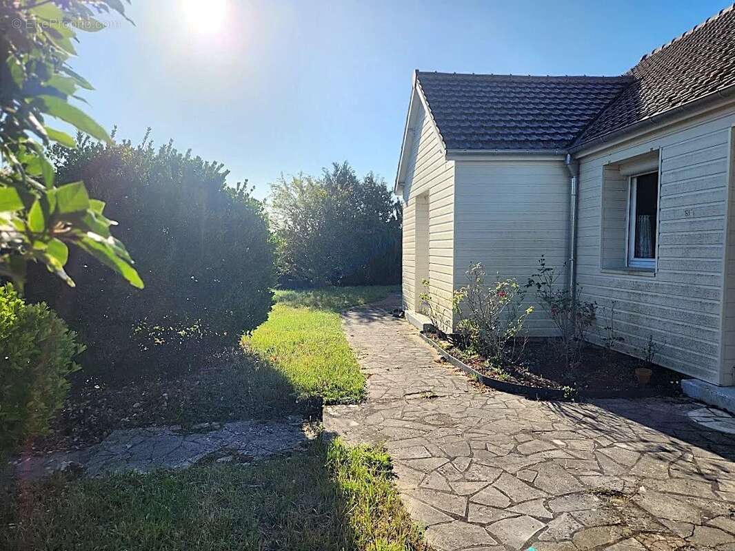 Maison à PARCAY-MESLAY