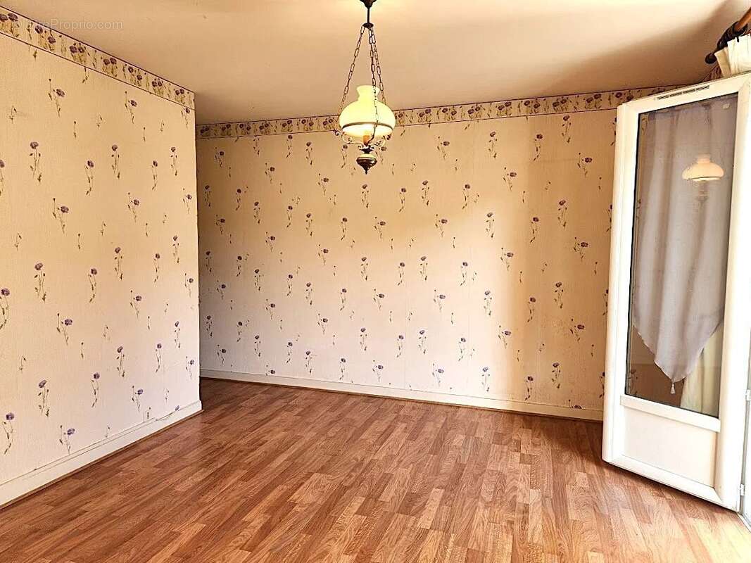 Maison à PARCAY-MESLAY