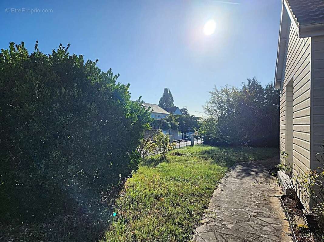 Maison à PARCAY-MESLAY