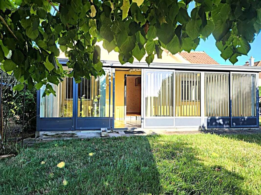 Maison à PARCAY-MESLAY