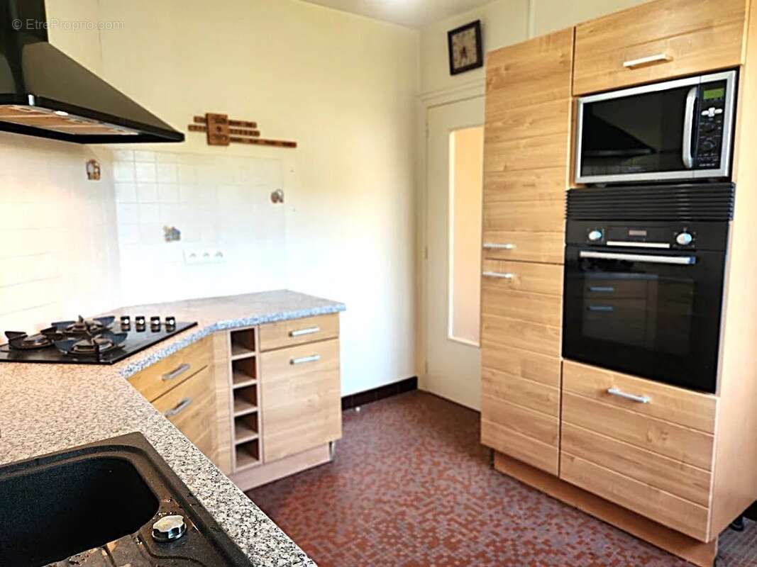 Maison à PARCAY-MESLAY