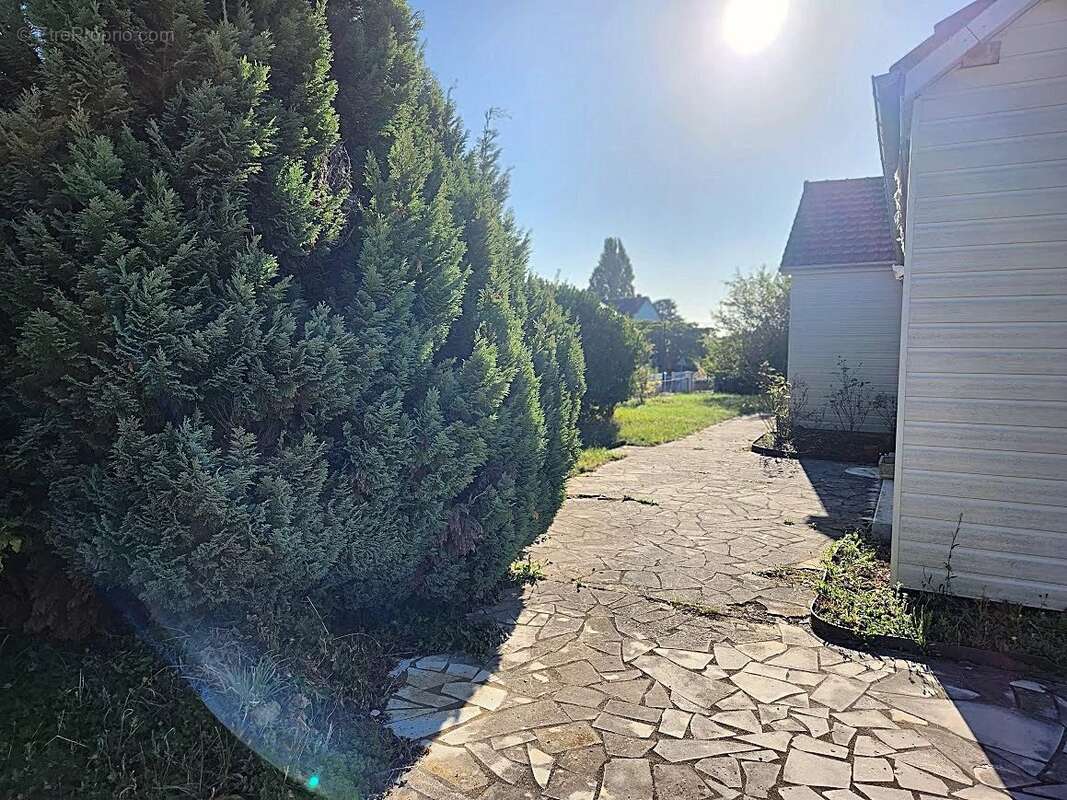 Maison à PARCAY-MESLAY