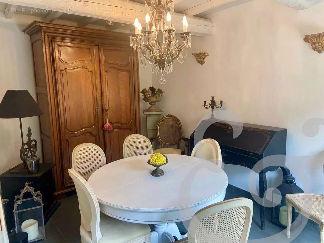 Appartement à PARADOU