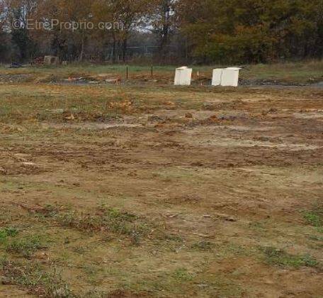Terrain à SAINT-MICHEL-CHEF-CHEF