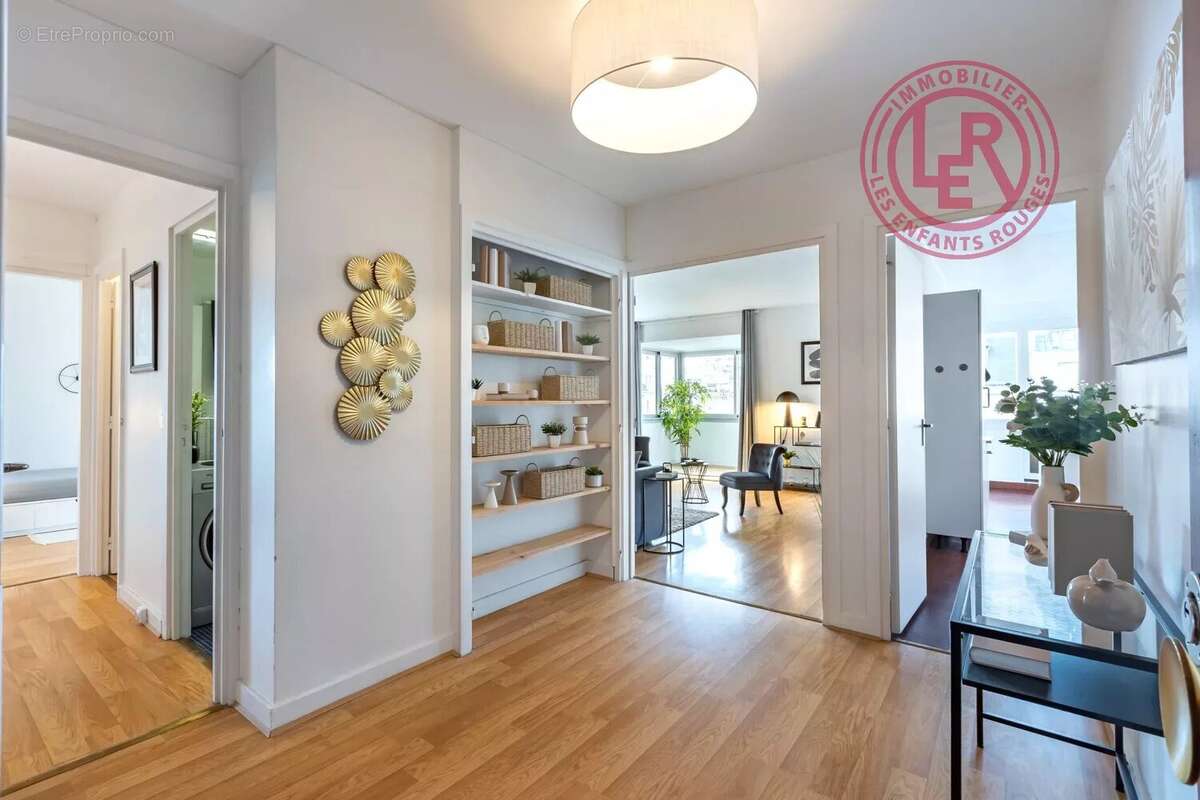 Appartement à PARIS-15E