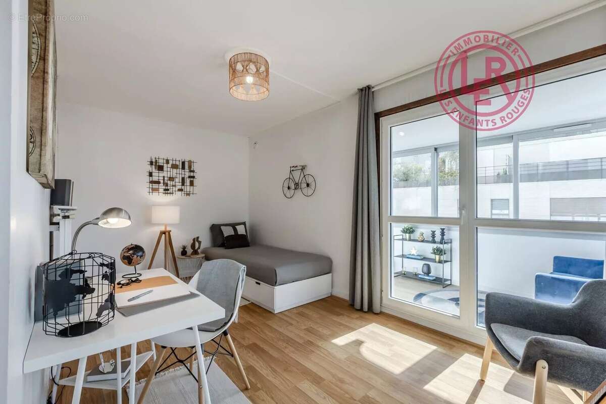 Appartement à PARIS-15E