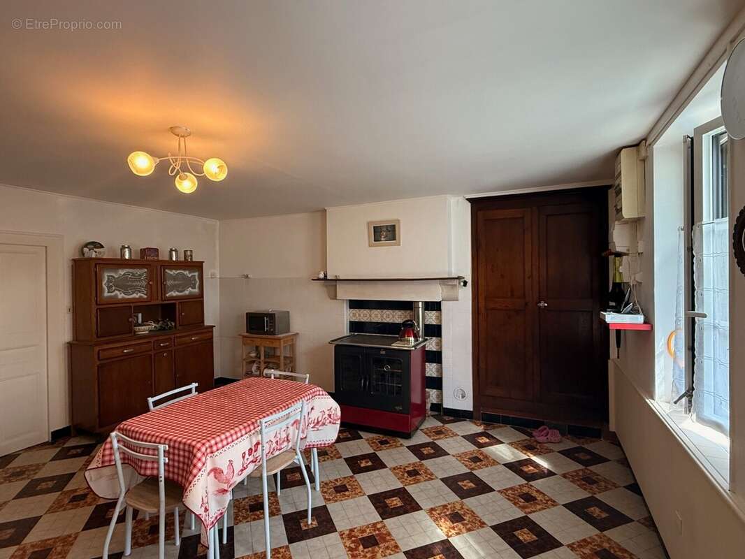 Maison à MOUTIER-MALCARD