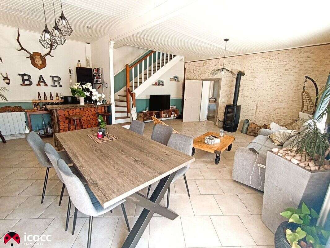 Maison à MOUTIERS-SUR-LE-LAY