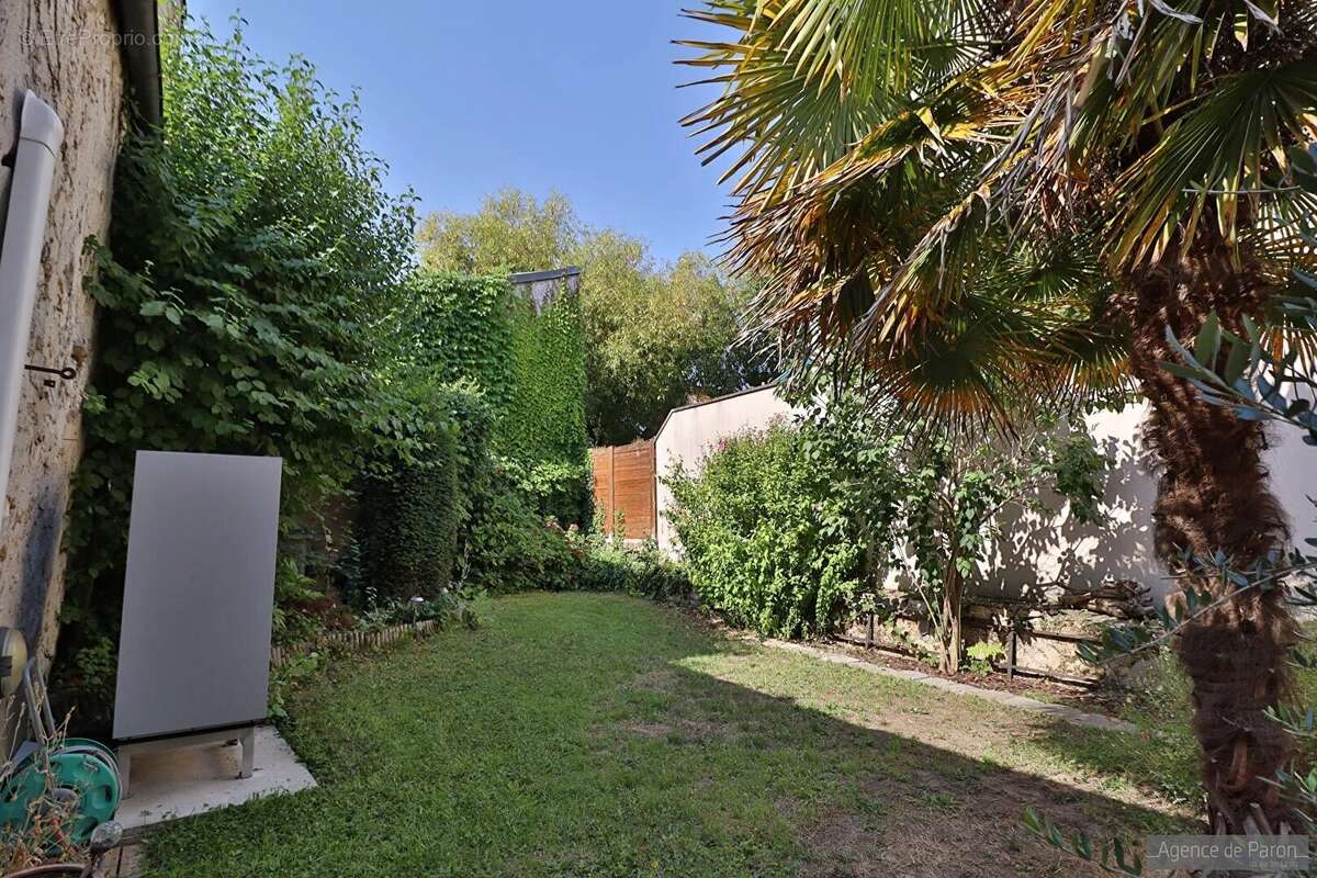 Maison à VERRIERES-LE-BUISSON