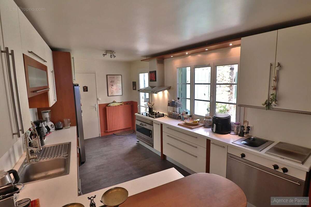 Maison à VERRIERES-LE-BUISSON