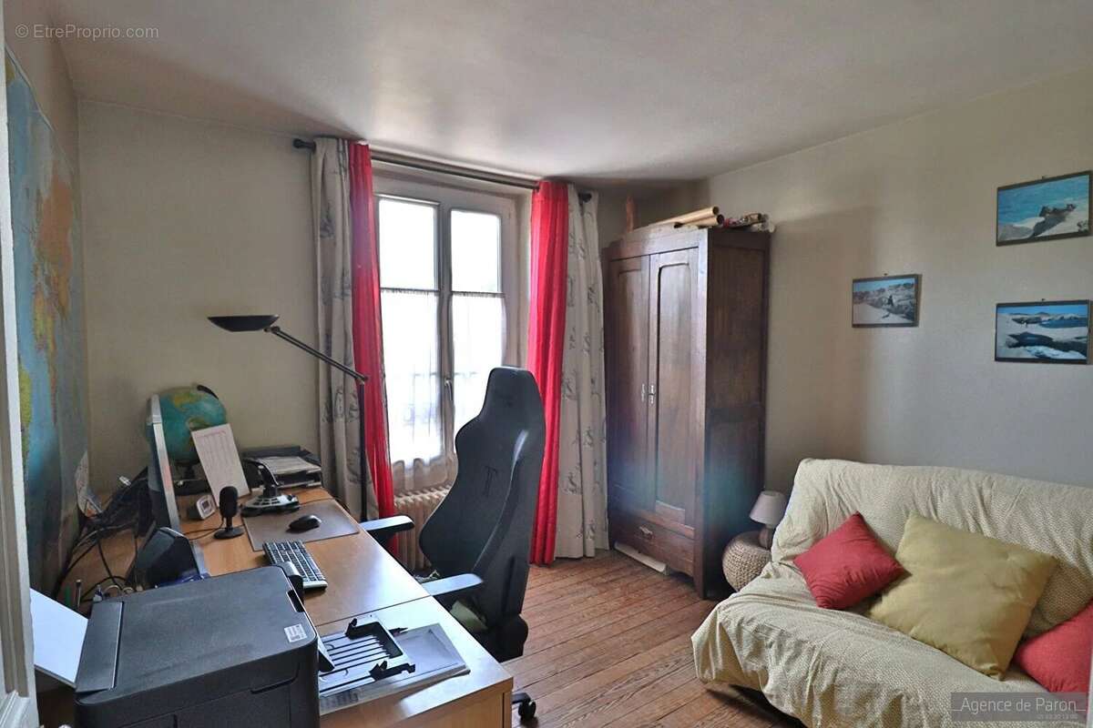 Maison à VERRIERES-LE-BUISSON