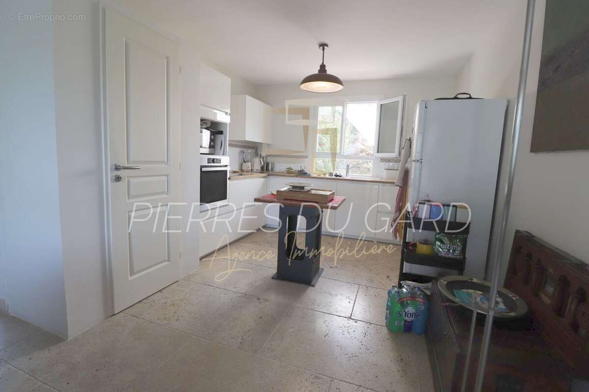 Maison à SAINT-HIPPOLYTE-DE-MONTAIGU