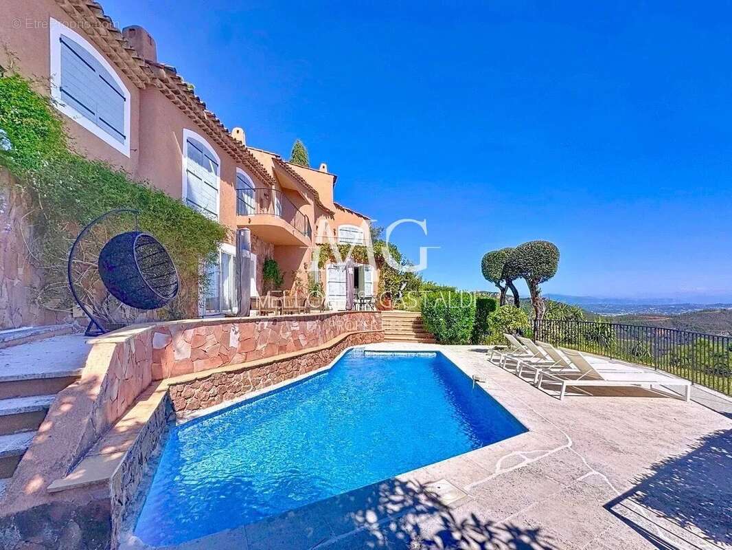 Maison à THEOULE-SUR-MER